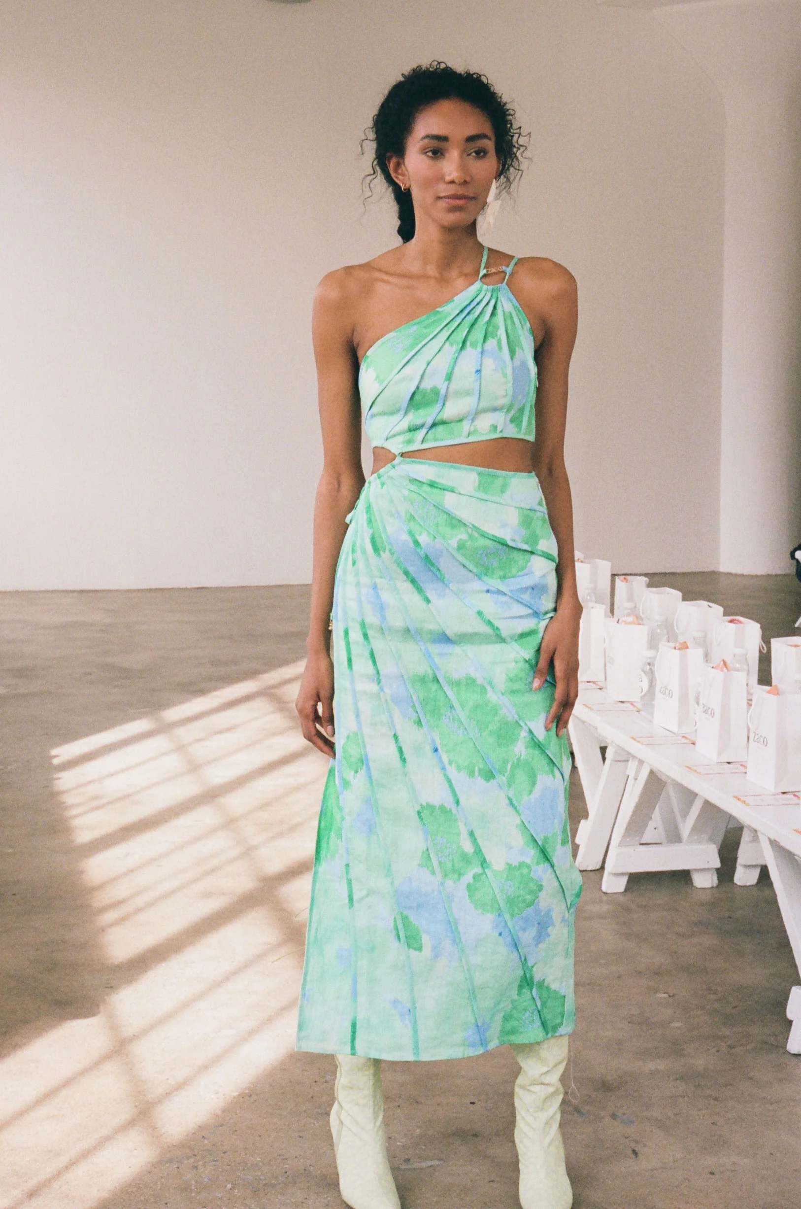 SAMPLE-Jaliyah Dress - Blue Gerbera - Image 6