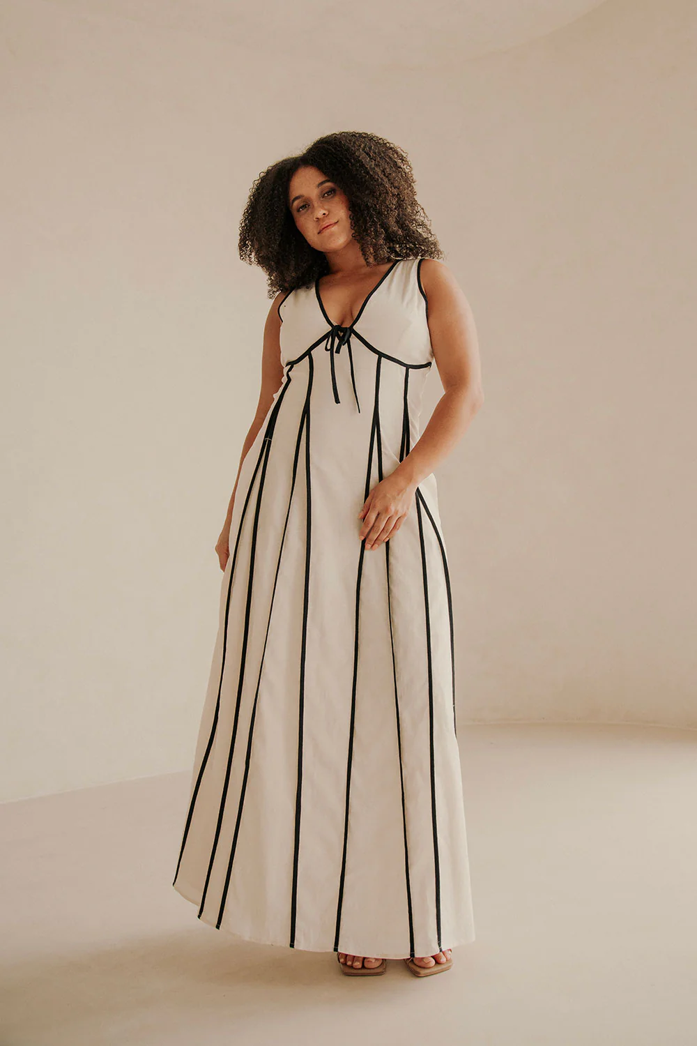 SAMPLE-Maylin Dress - Cream - Image 7